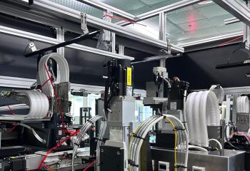 廣柔無塵拖鏈在面板自動分揀設(shè)備上的應(yīng)用